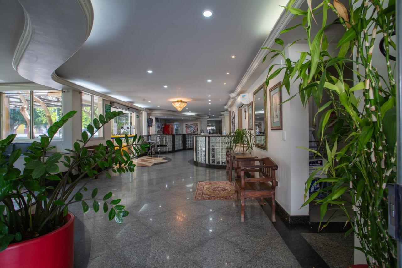 Hotel Apollo Uberlândia Екстериор снимка